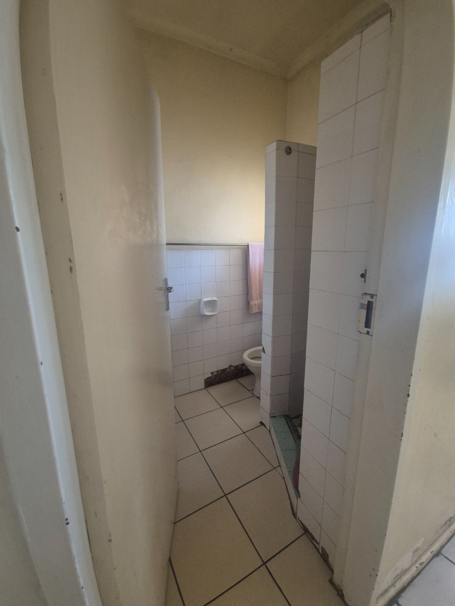 5 Bedroom Property for Sale in Uitenhage Upper Central Eastern Cape